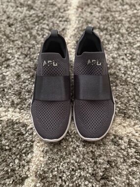 APL Girls Slip-On Knit Sneakers in Dark Gray